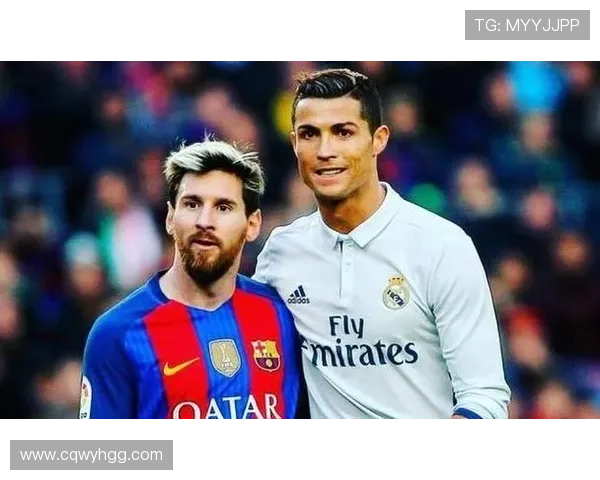 国际足球明星同框合影展现友谊与竞技精神的精彩瞬间 国际足球明星同框合影展现友谊与竞技精神的精彩瞬间