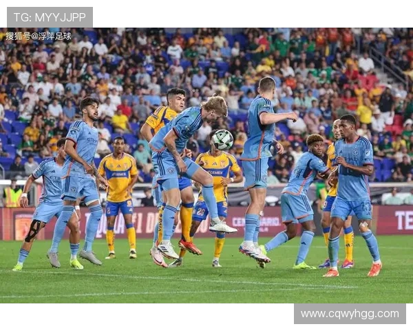 足球巨星挑战摔跤赛场展现全能魅力引发粉丝热议 足球巨星挑战摔跤赛场展现全能魅力引发粉丝热议